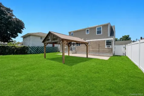 165 Wilfred Boulevard Hicksville NY 11801