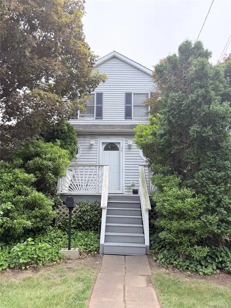 34 Parkside Drive Jericho NY 11753