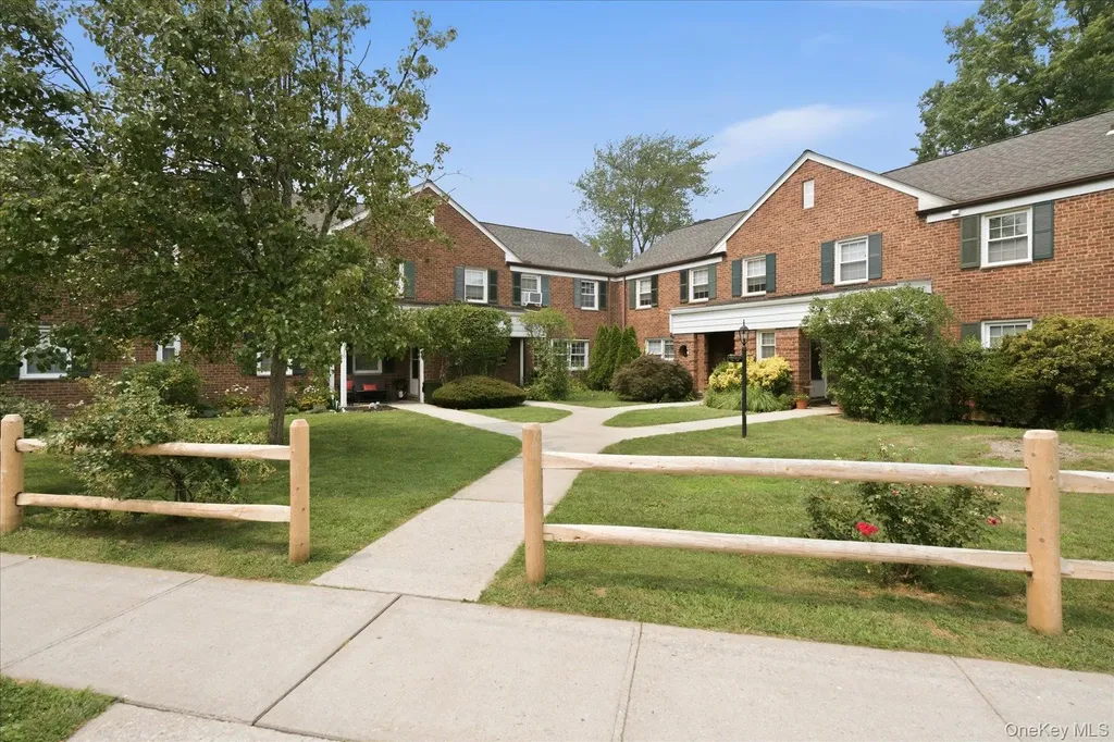 117 Robins Road New Rochelle NY 10801