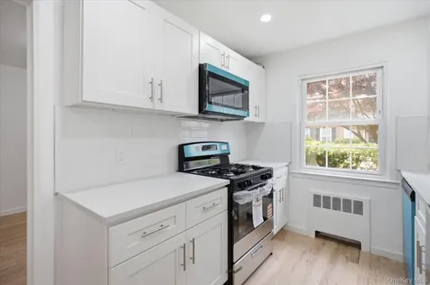117 Robins Road New Rochelle NY 10801