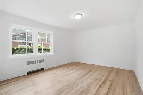 117 Robins Road New Rochelle NY 10801