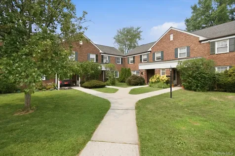 117 Robins Road New Rochelle NY 10801