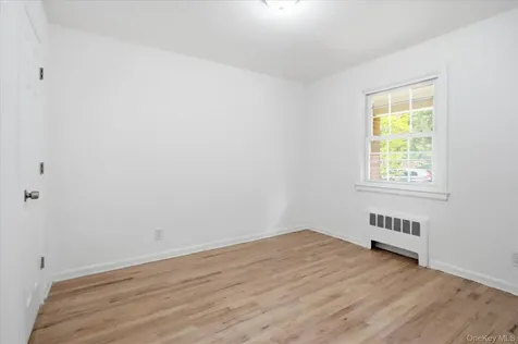 117 Robins Road New Rochelle NY 10801