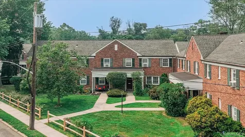 117 Robins Road New Rochelle NY 10801