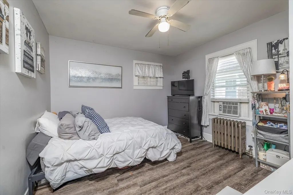 43 Devon Street Malverne NY 11565