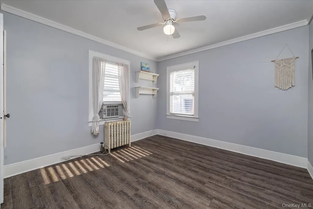 43 Devon Street Malverne NY 11565