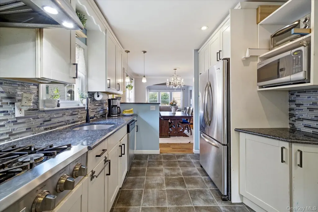 43 Devon Street Malverne NY 11565