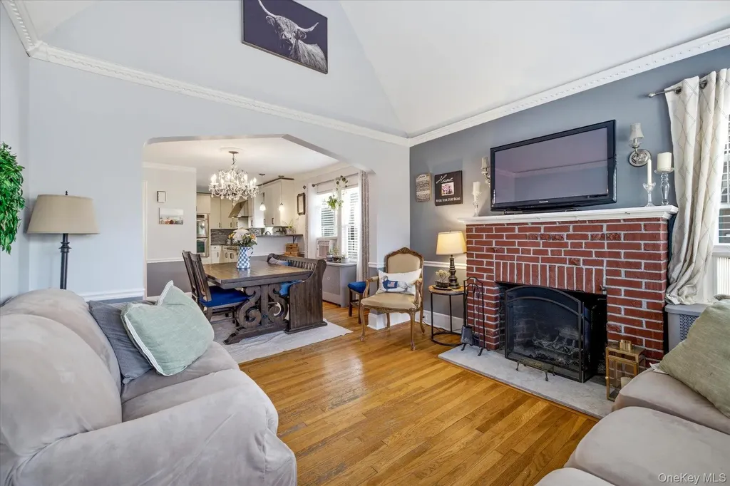 43 Devon Street Malverne NY 11565