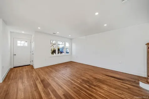 8 Rockaway Avenue Westbury NY 11590