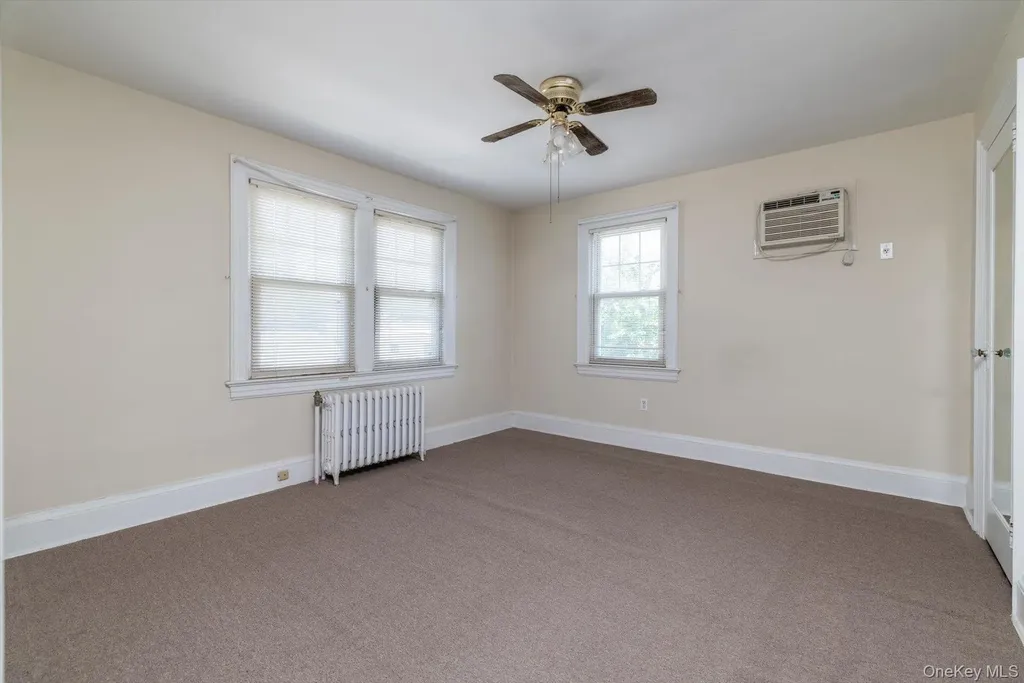 59 Hampton Road Lynbrook NY 11563