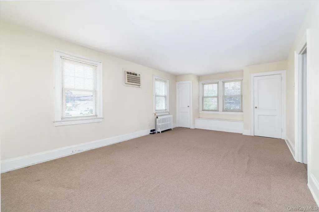 59 Hampton Road Lynbrook NY 11563