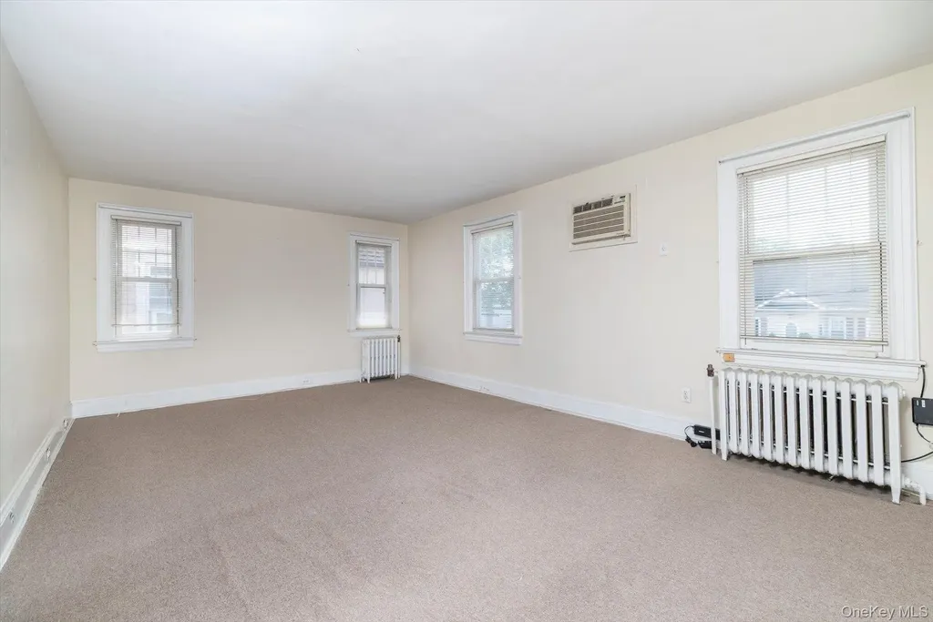 59 Hampton Road Lynbrook NY 11563