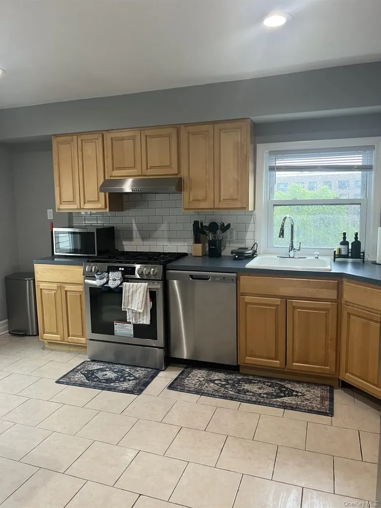 155 Lincoln Avenue Yonkers NY 10704