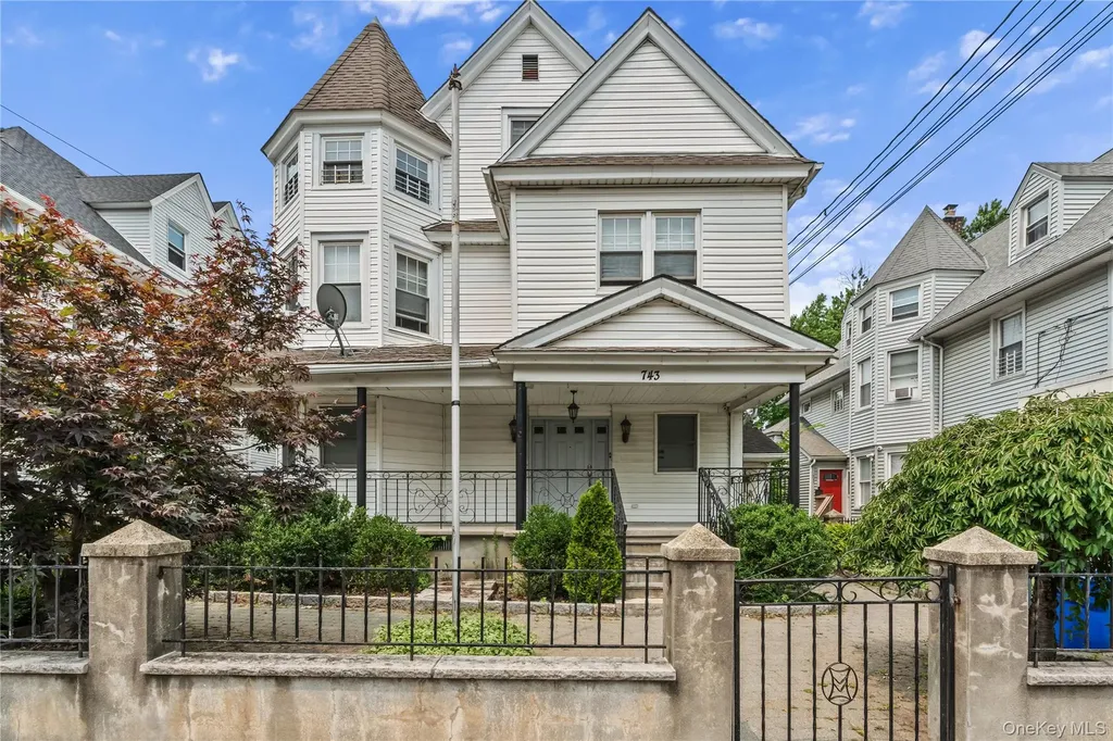 743 Palisade Avenue Yonkers NY 10703