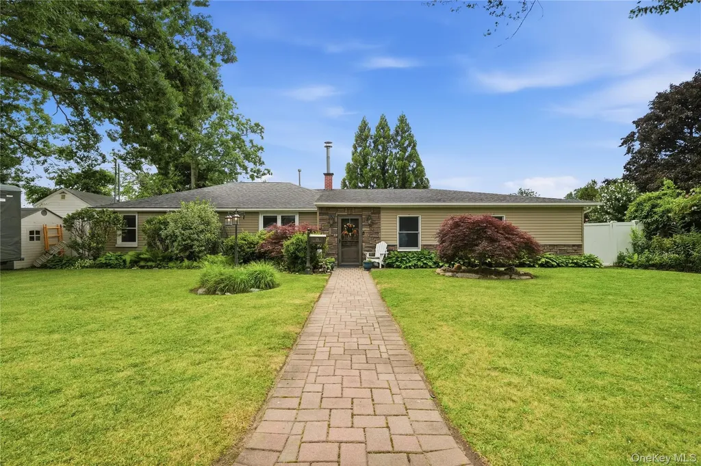 178 New Hampshire Avenue Massapequa NY 11758