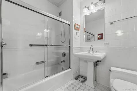 1 Scarsdale Road Tuckahoe NY 10707