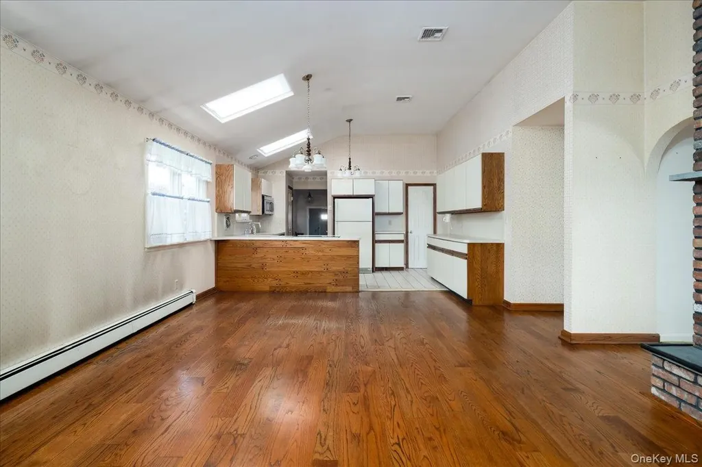 131 Oceanview Road East Rockaway NY 11518