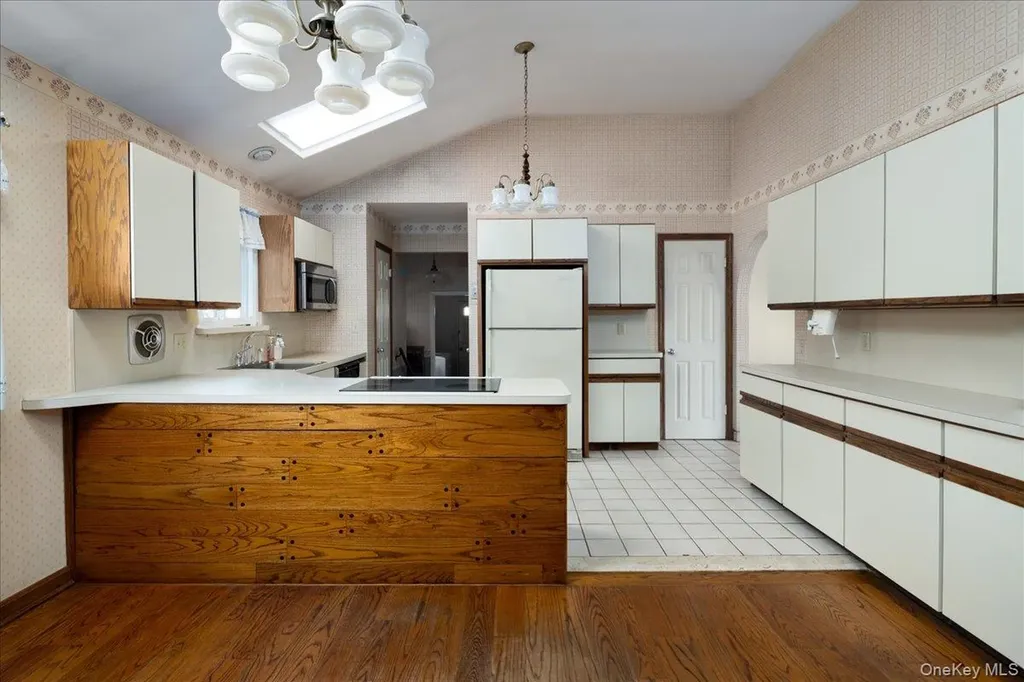 131 Oceanview Road East Rockaway NY 11518