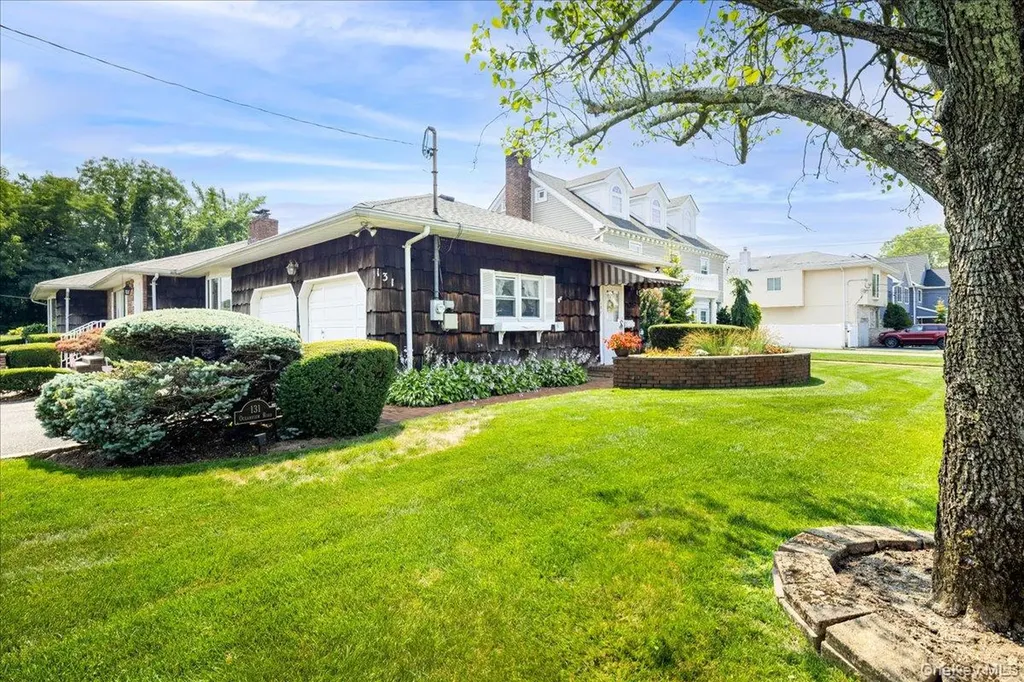 131 Oceanview Road East Rockaway NY 11518