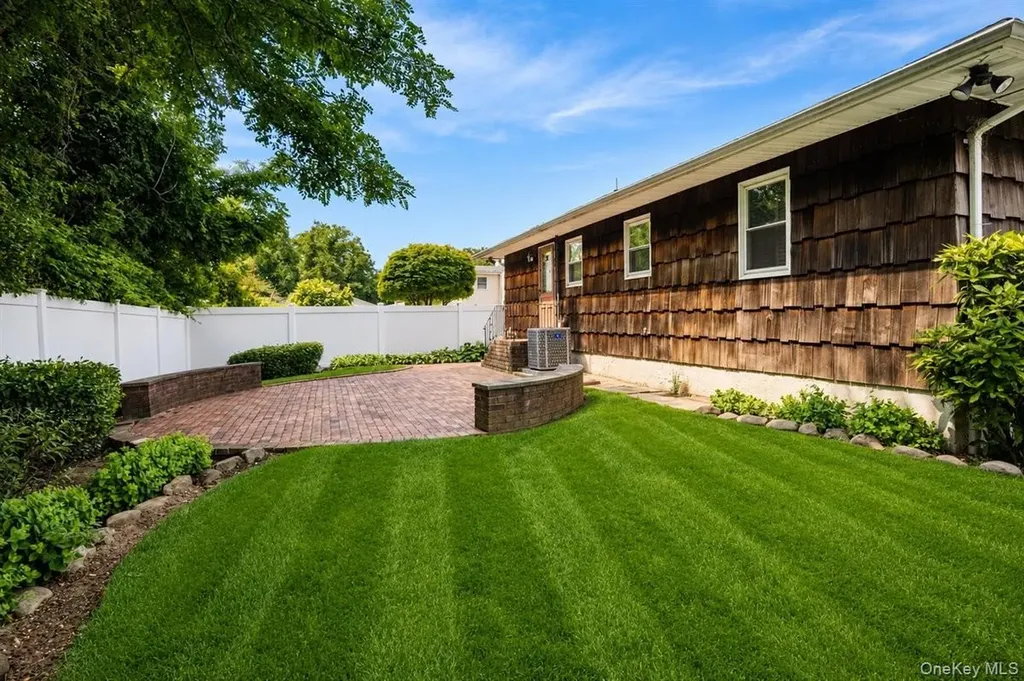 131 Oceanview Road East Rockaway NY 11518