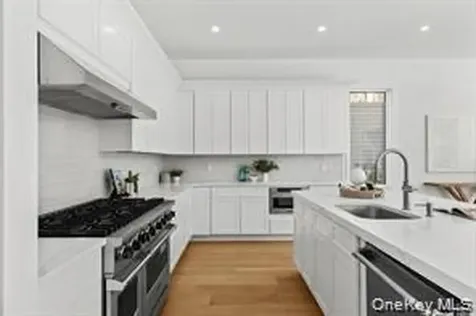 66 Hillside Drive E Sag Harbor NY 11963