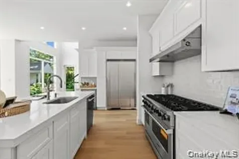 66 Hillside Drive E Sag Harbor NY 11963