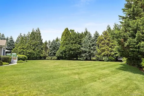 90 Caiola Court Greenport NY 11944