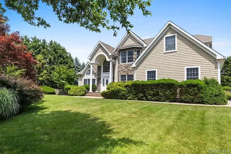 90 Caiola Court Greenport NY 11944