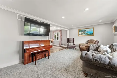 78 Tuckahoe Avenue Eastchester NY 10709