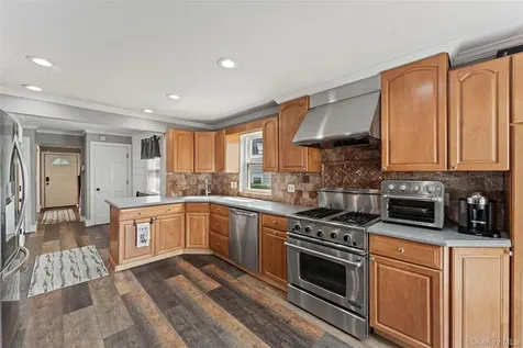 78 Tuckahoe Avenue Eastchester NY 10709