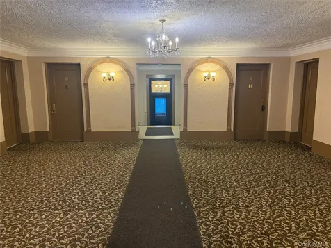 30 Windsor Terrace White Plains NY 10601