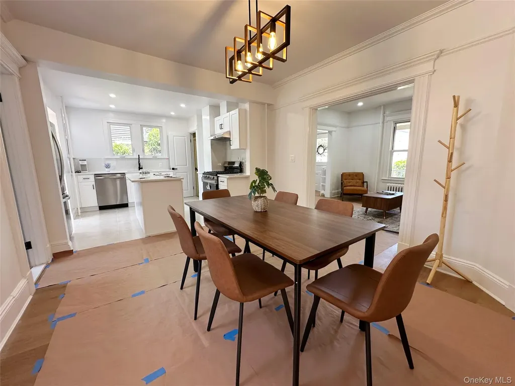 108 N Forest Avenue Rockville Centre NY 11570