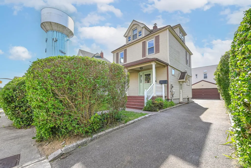 108 N Forest Avenue Rockville Centre NY 11570