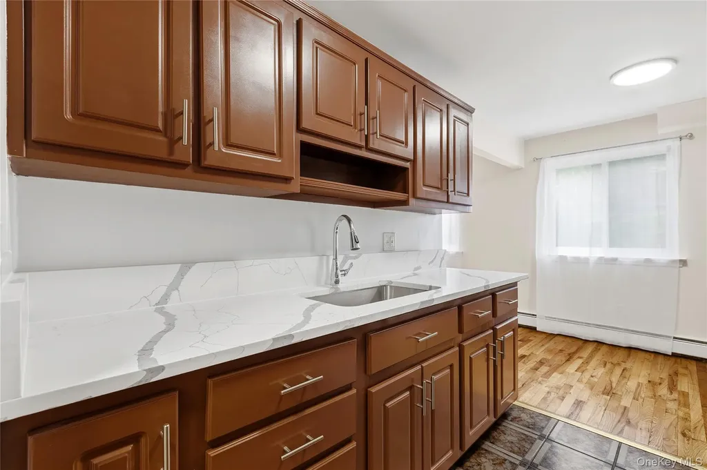 2 Woods End Circle Peekskill NY 10566