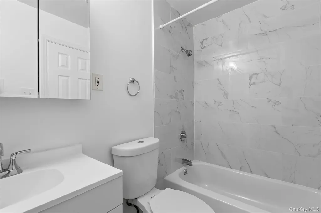 2 Woods End Circle Peekskill NY 10566