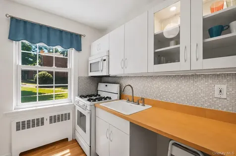 2 Fieldstone Drive Hartsdale NY 10530