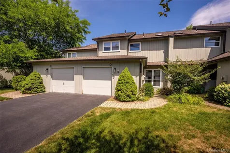 21 Pond Drive W Rhinebeck NY 12572