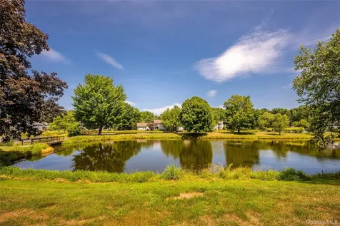 21 Pond Drive W Rhinebeck NY 12572