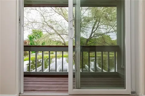 21 Pond Drive W Rhinebeck NY 12572