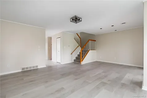 21 Pond Drive W Rhinebeck NY 12572