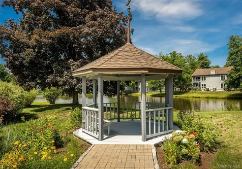 21 Pond Drive W Rhinebeck NY 12572