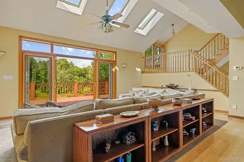 447 Shear Road Saugerties NY 12477