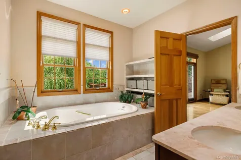 447 Shear Road Saugerties NY 12477