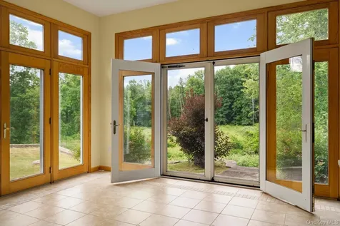 447 Shear Road Saugerties NY 12477