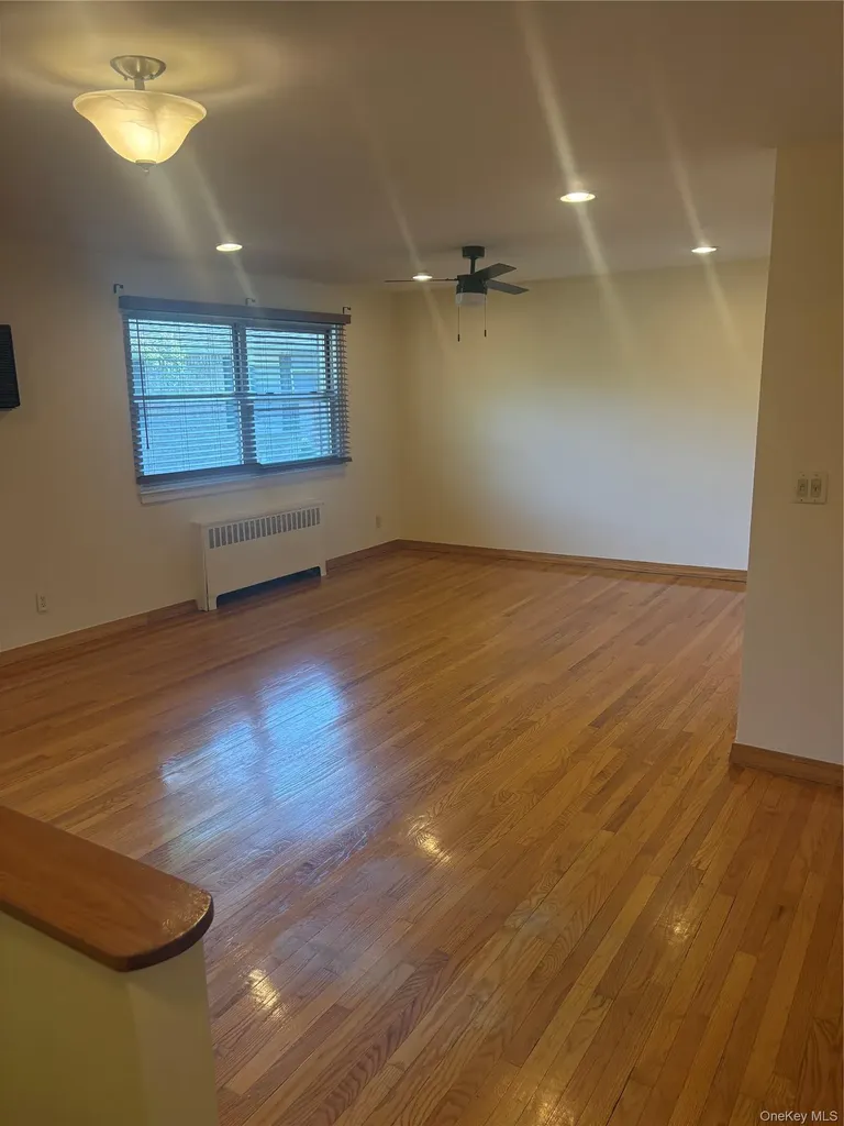 268-18 81st Avenue New Hyde Park NY 11040