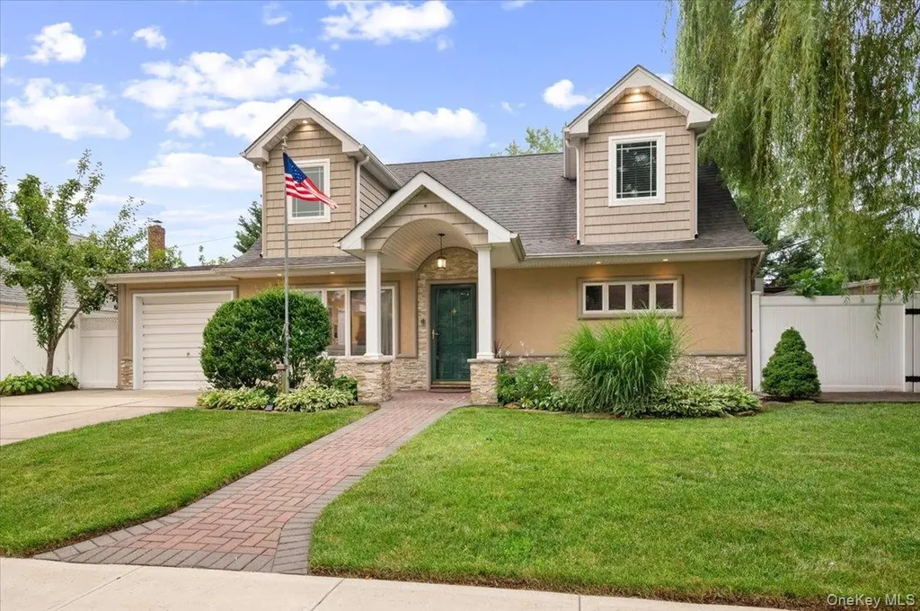 3850 Jean Avenue Bethpage NY 11714