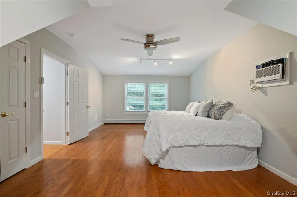 3850 Jean Avenue Bethpage NY 11714