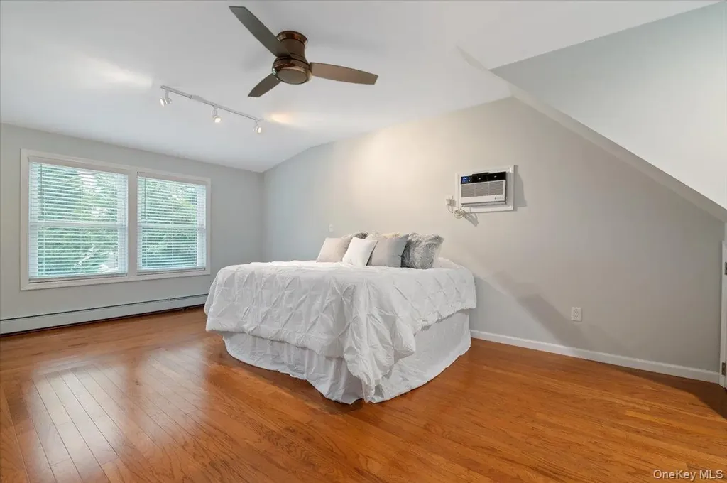 3850 Jean Avenue Bethpage NY 11714