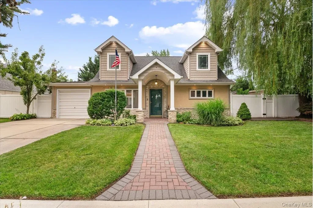 3850 Jean Avenue Bethpage NY 11714