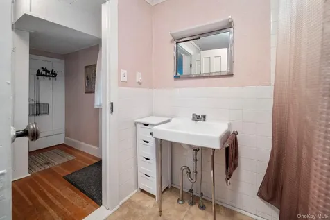 1841 State Route 10 Route Call Listing Agent NY 12093